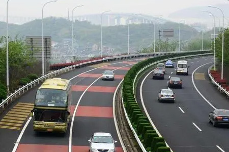 重庆24小时流动补胎|兰州南绕城高速GZ45|公路道路救援